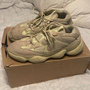 Yeezy 500 tan. size 12